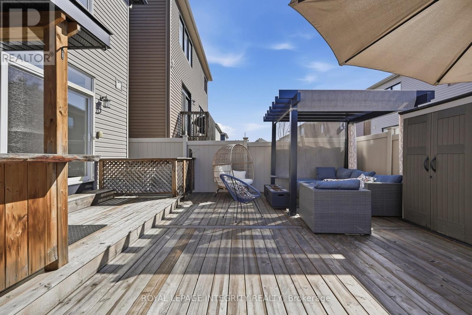 525 YELLOW BIRCH STREET Image 40