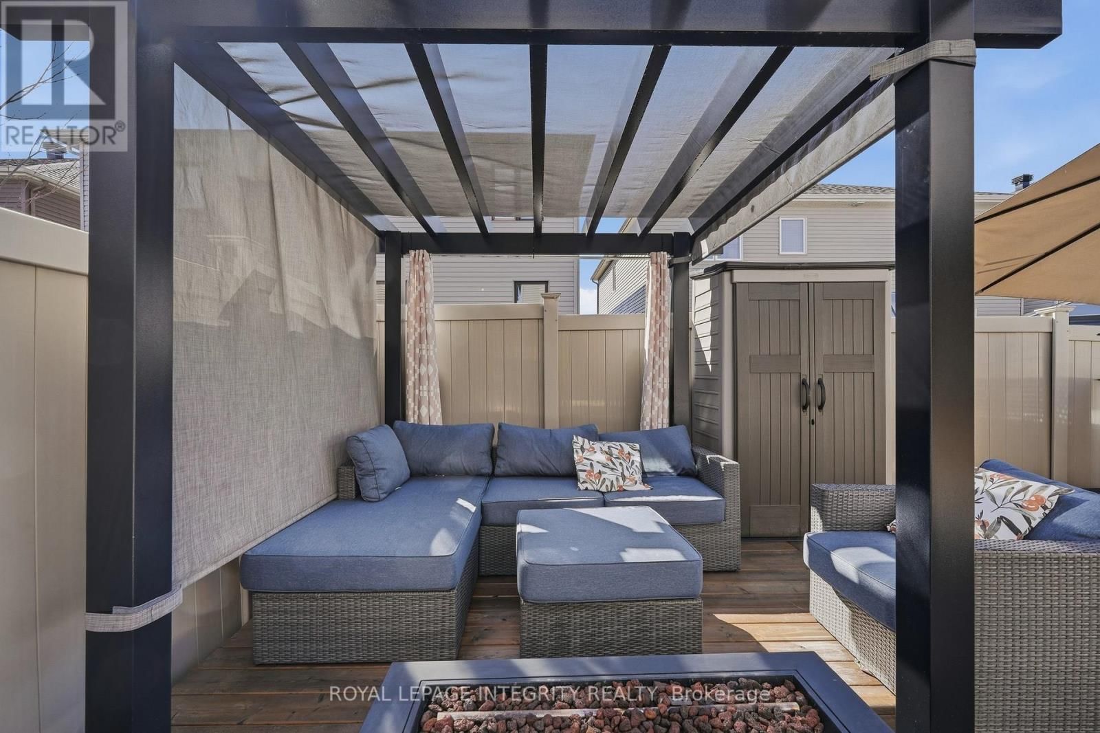 525 YELLOW BIRCH STREET Image 44