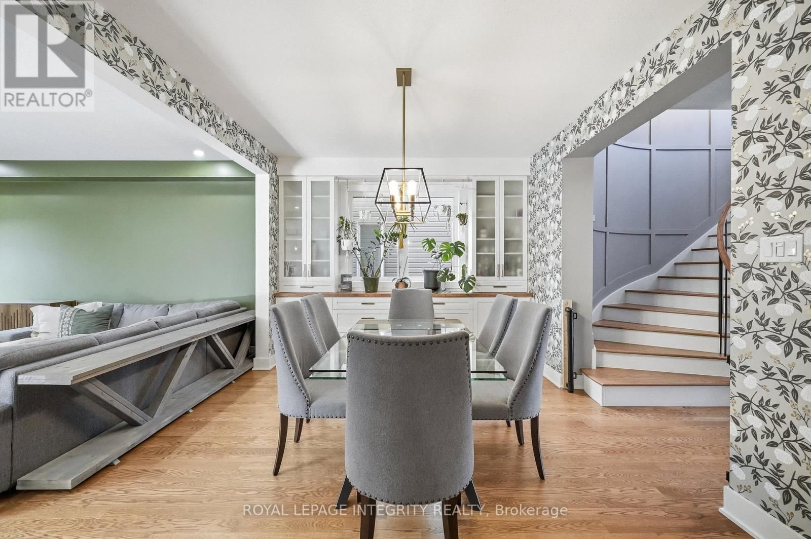 525 YELLOW BIRCH STREET Image 5