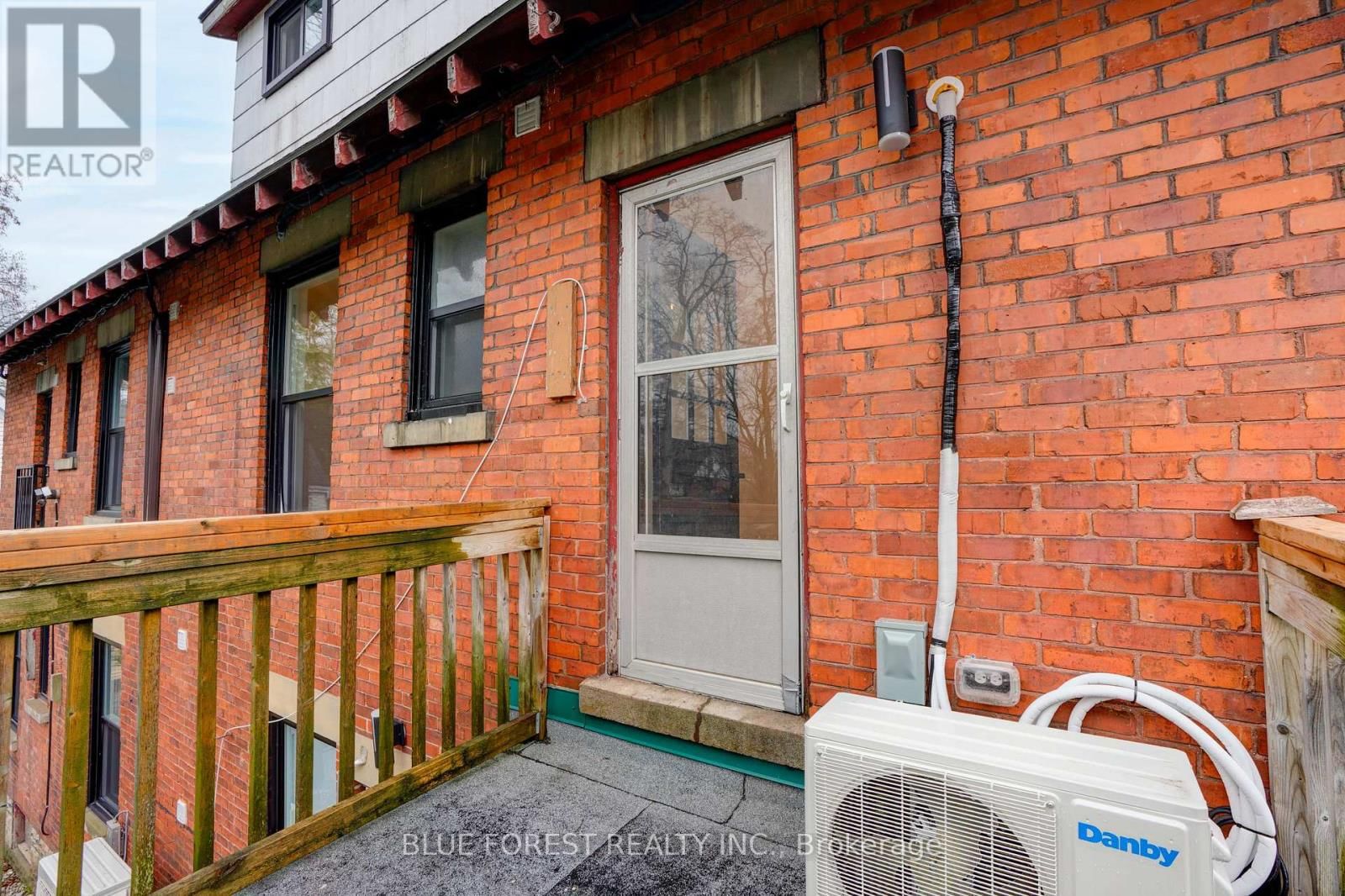 2 - 77 CARTWRIGHT STREET Image 18