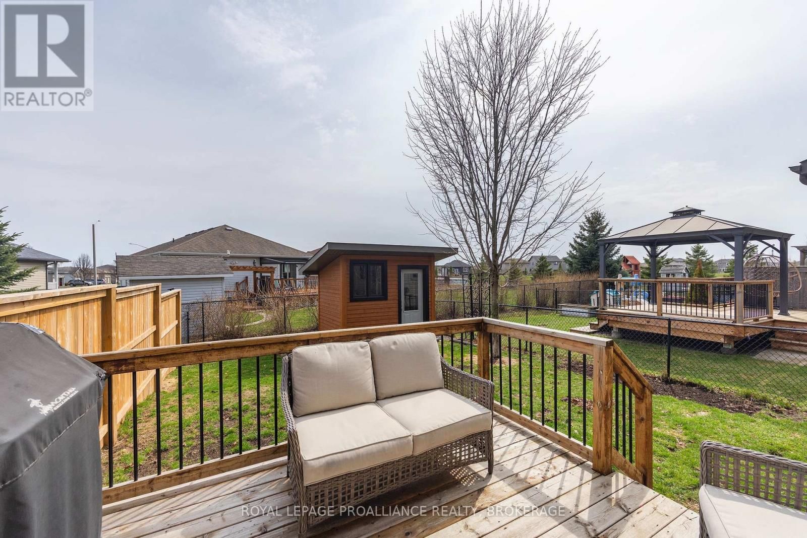136 SIMURDA COURT Image 11