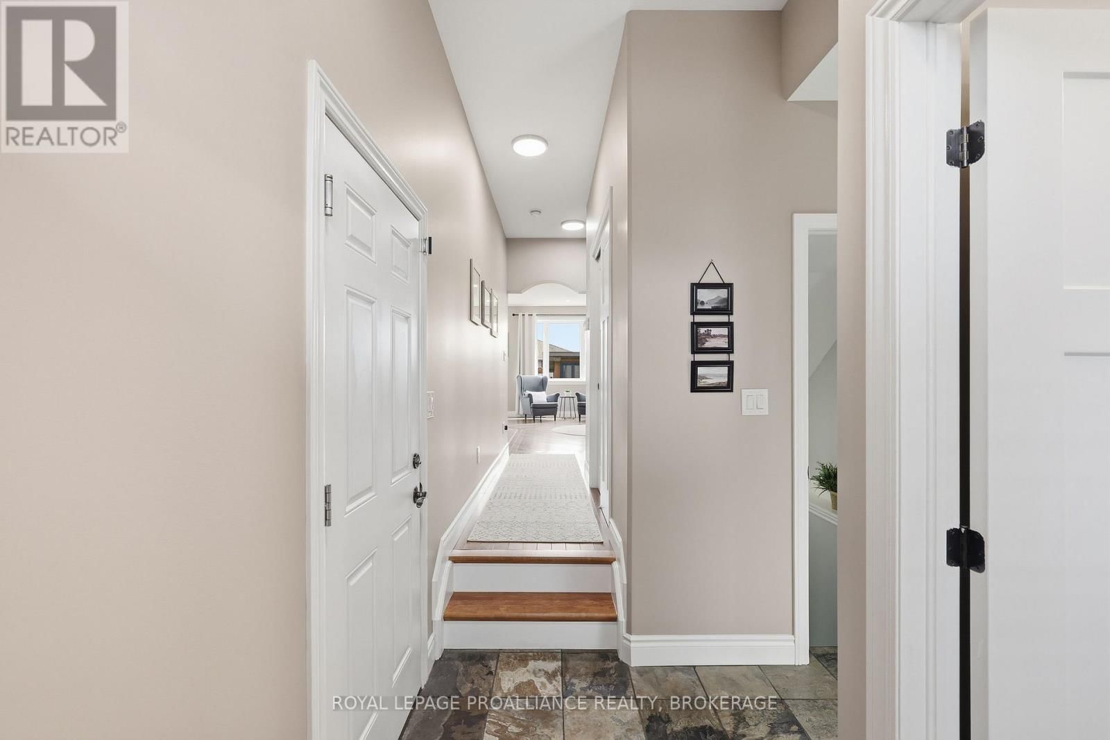 136 SIMURDA COURT Image 14