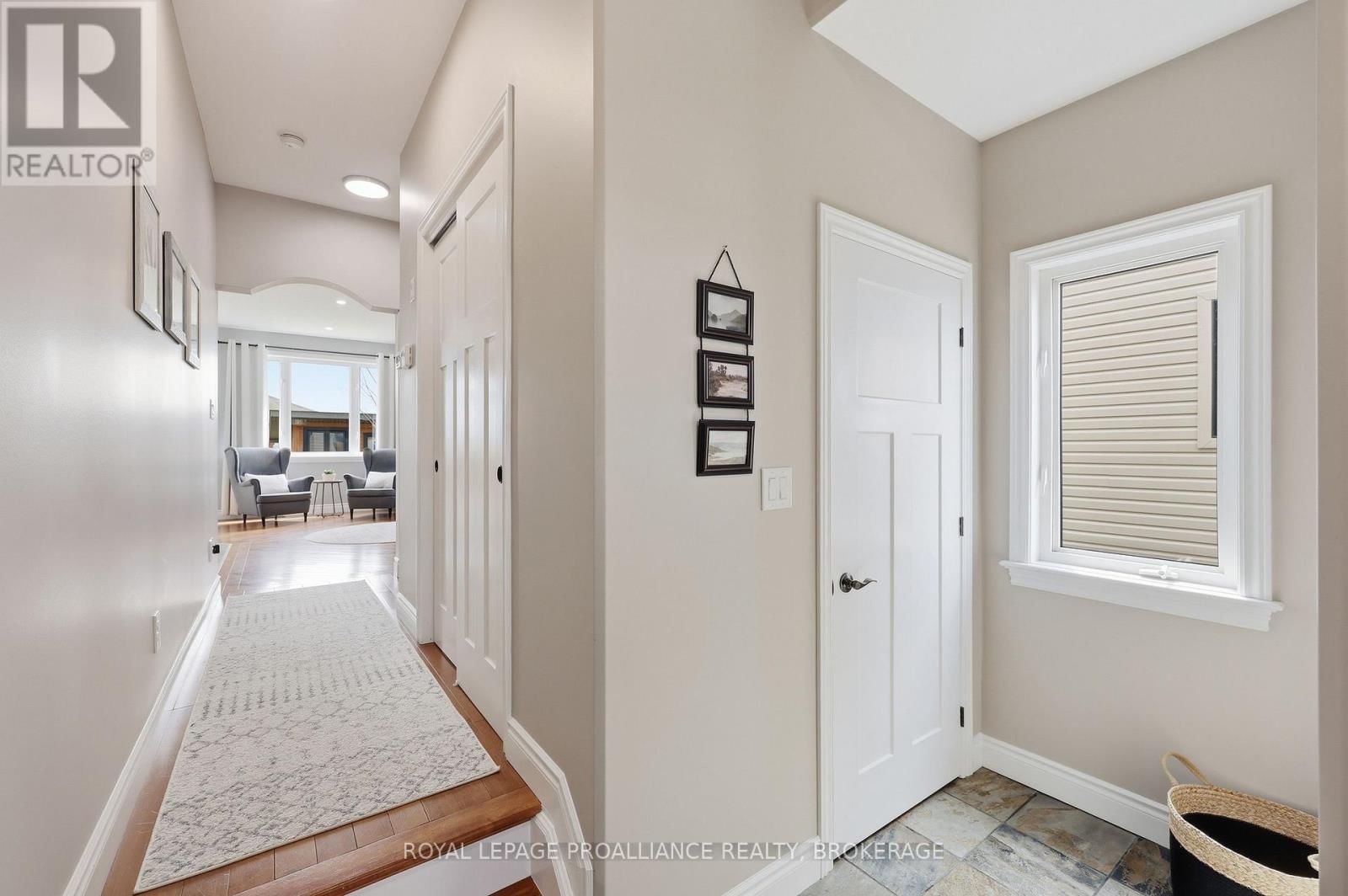 136 SIMURDA COURT Image 15