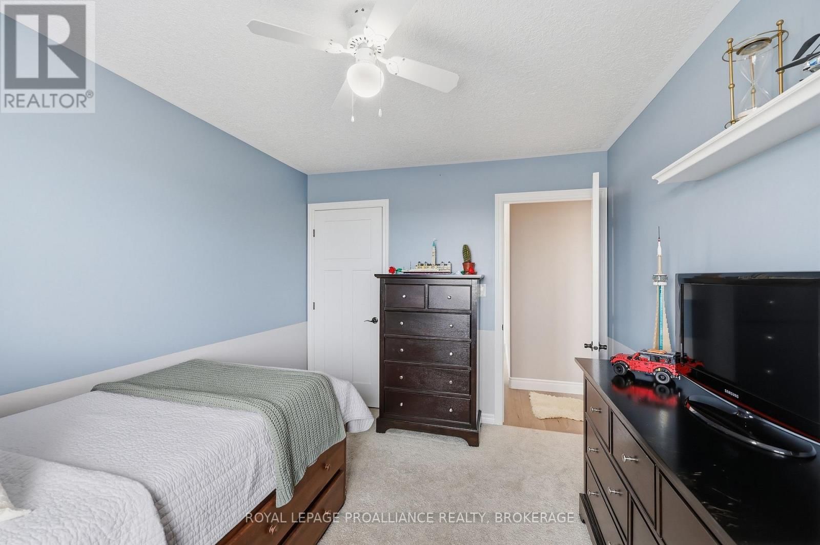 136 SIMURDA COURT Image 37