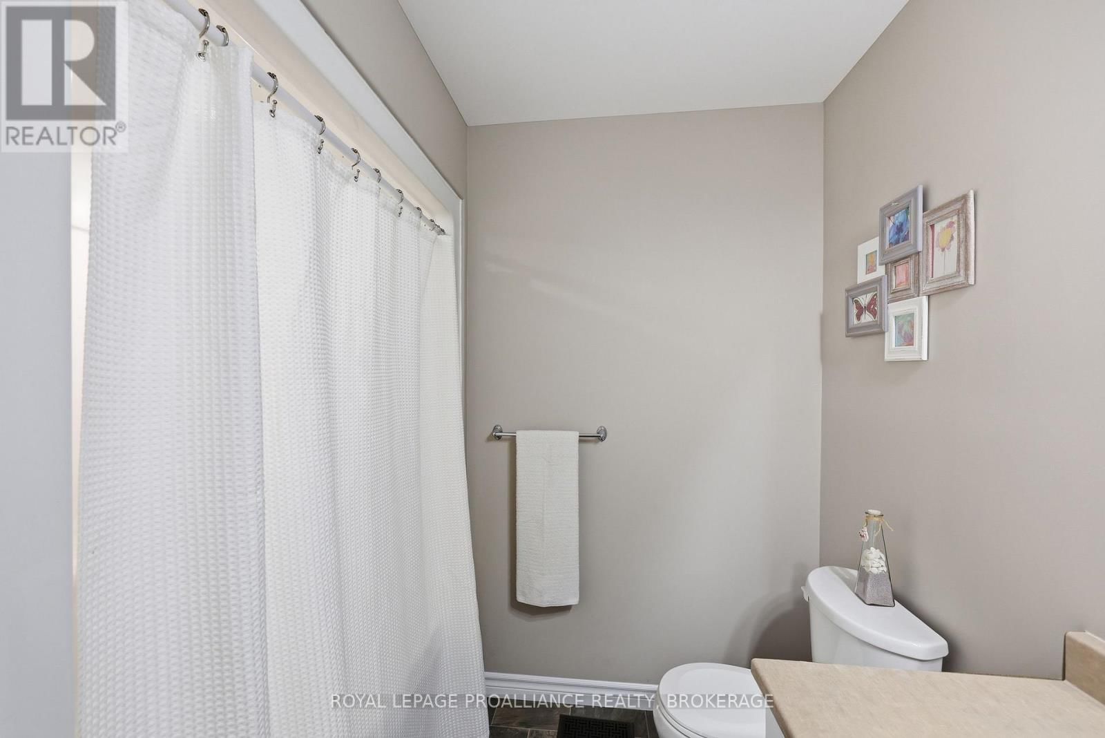 136 SIMURDA COURT Image 41