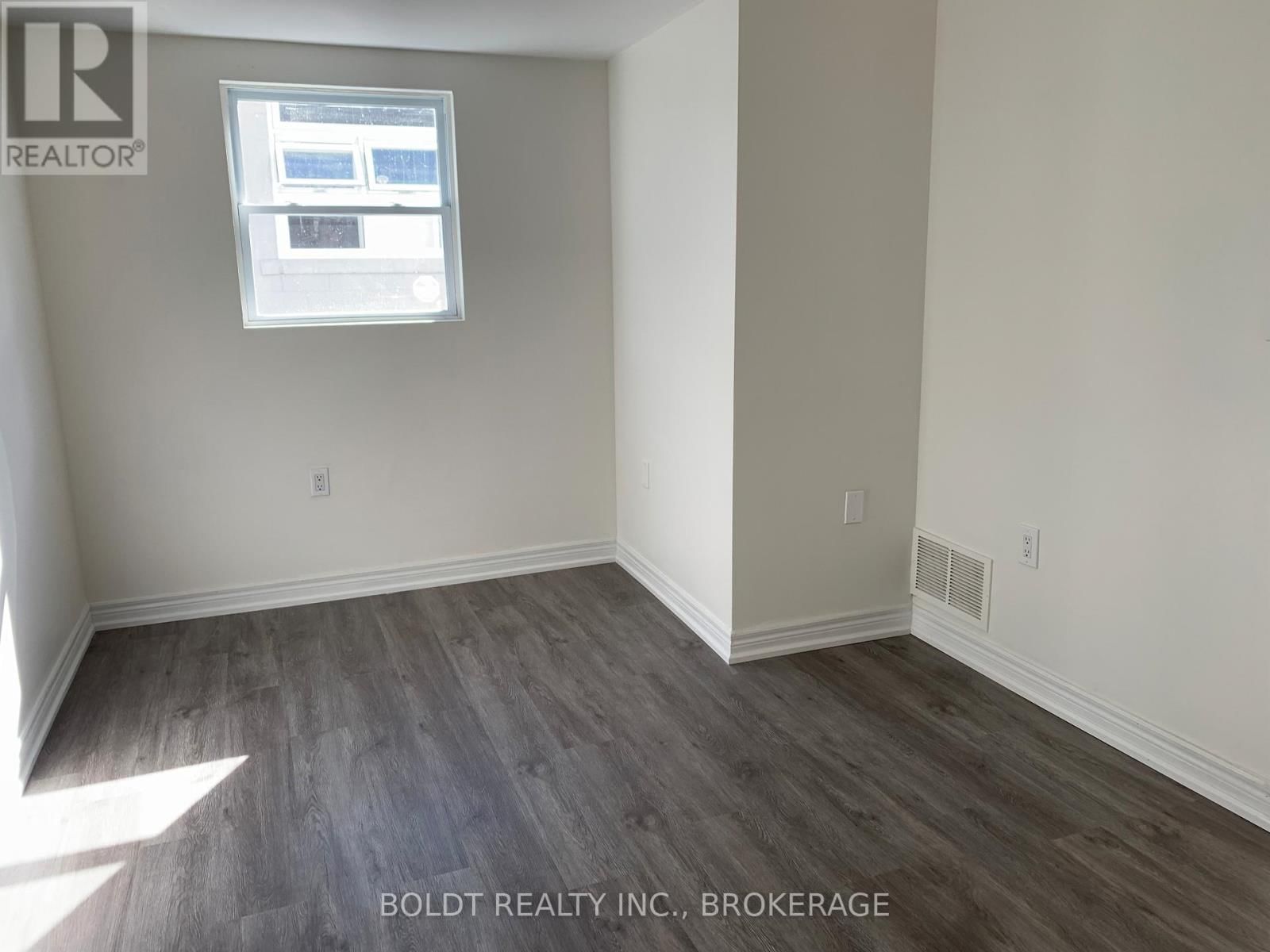 114 LAKE STREET Image 13