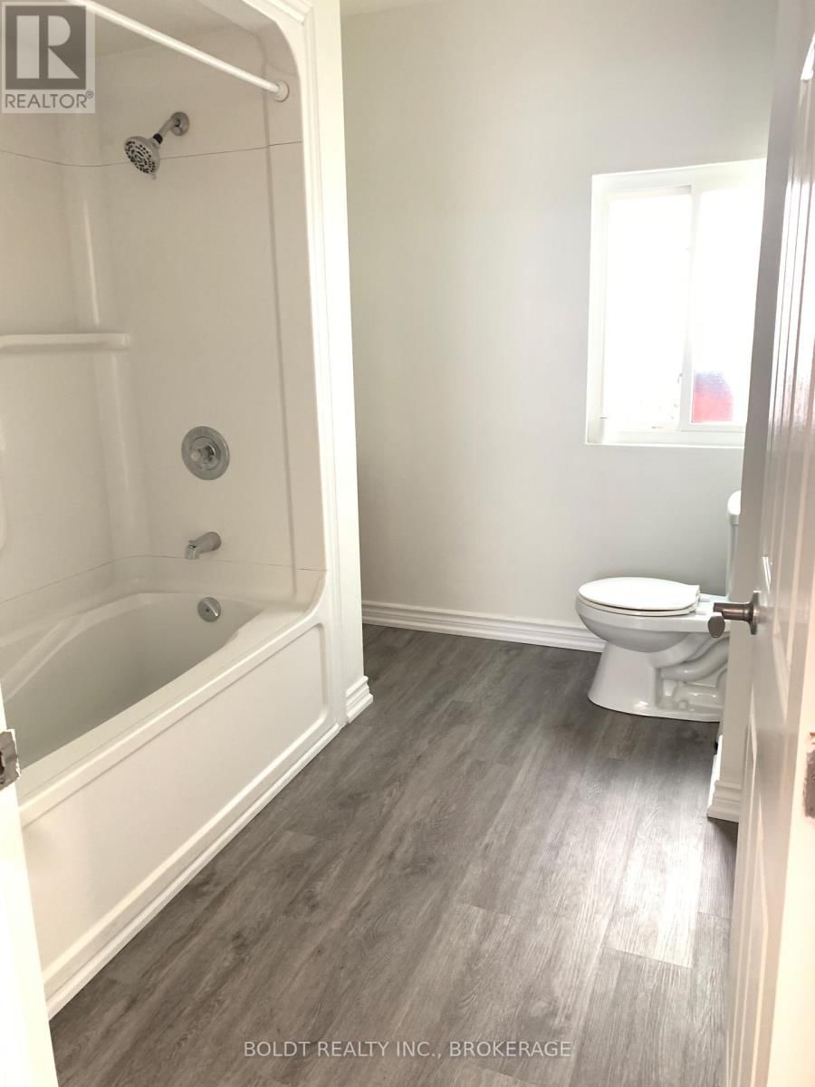 114 LAKE STREET Image 17