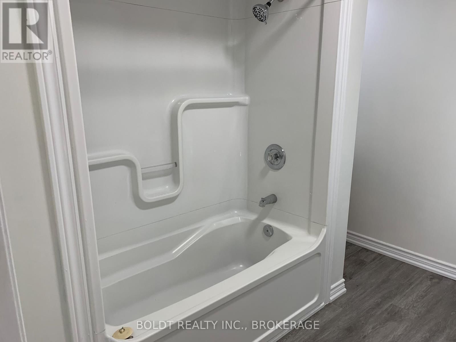 114 LAKE STREET Image 18