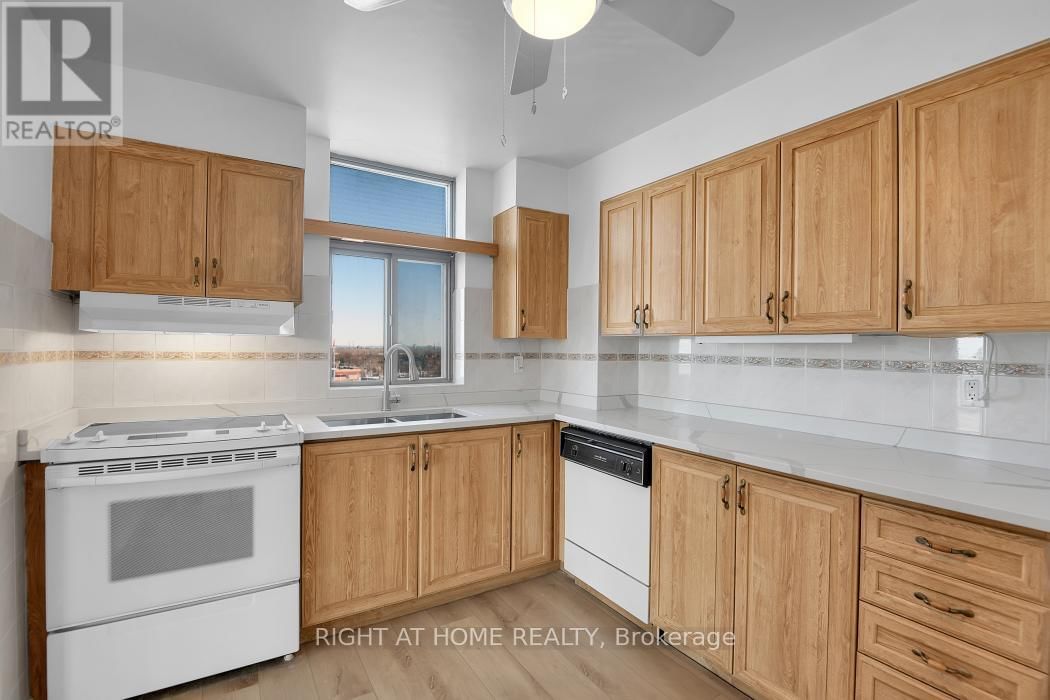 909 - 2759 CAROUSEL CRESCENT Image 19