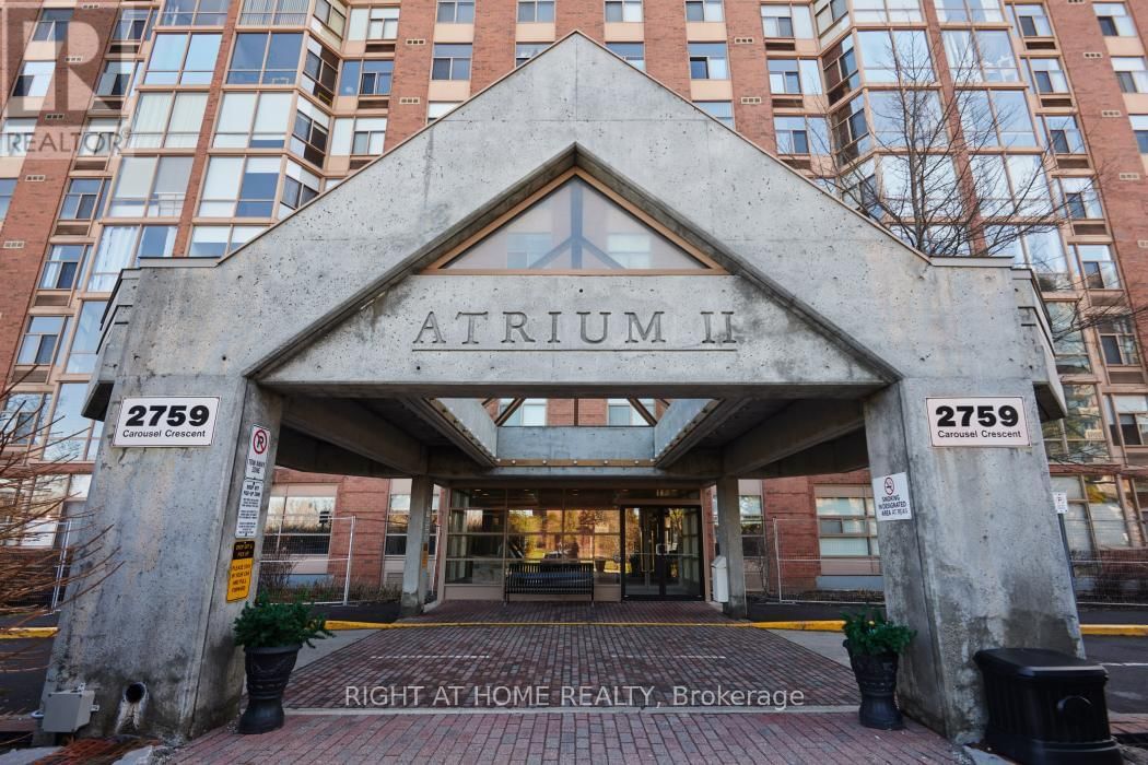 909 - 2759 CAROUSEL CRESCENT Image 2