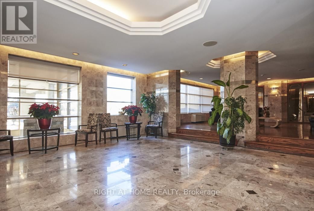 909 - 2759 CAROUSEL CRESCENT Image 3