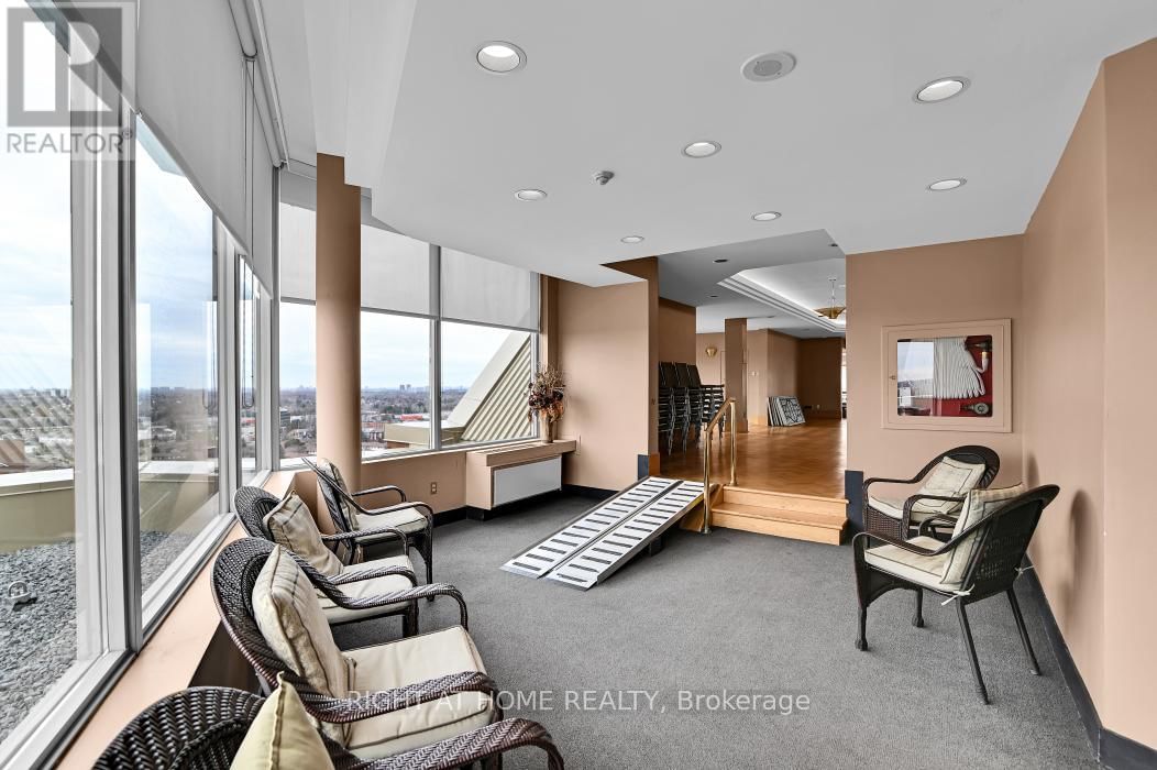 909 - 2759 CAROUSEL CRESCENT Image 39