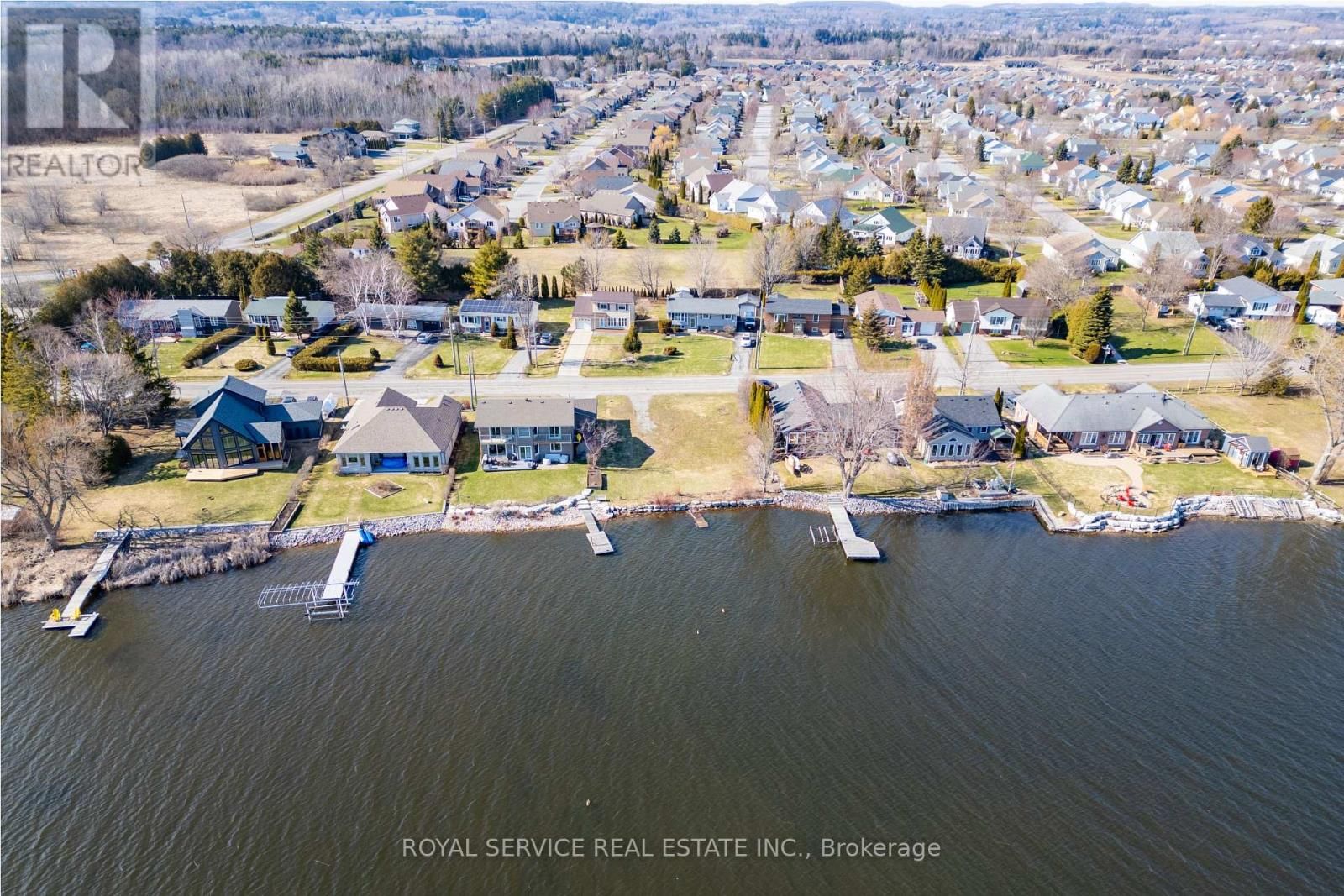 181 HARBOUR STREET Image 13