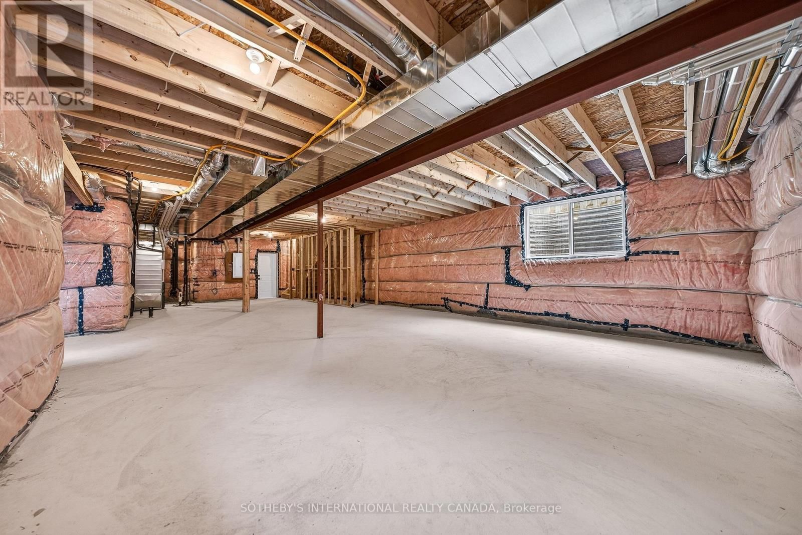 42 RICH AVENUE Image 41