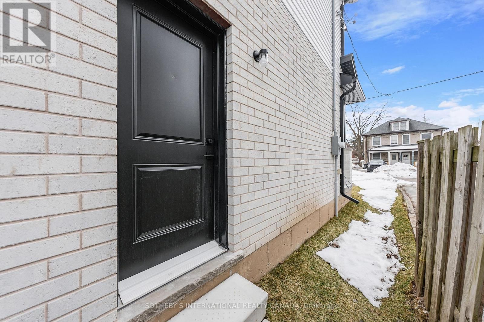 42 RICH AVENUE Image 48