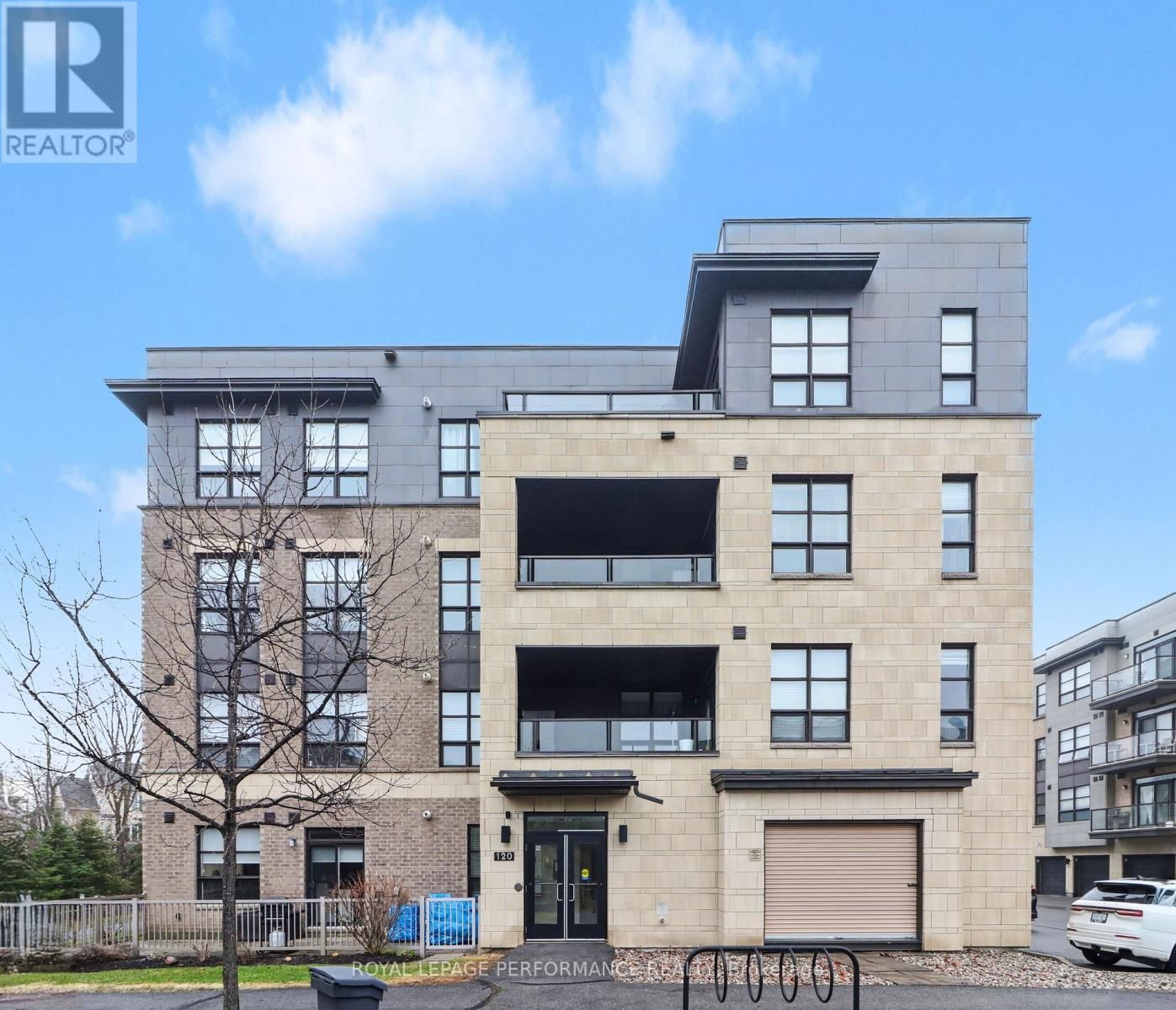 403 - 120 MONTBLANC PRIVATE Image 1