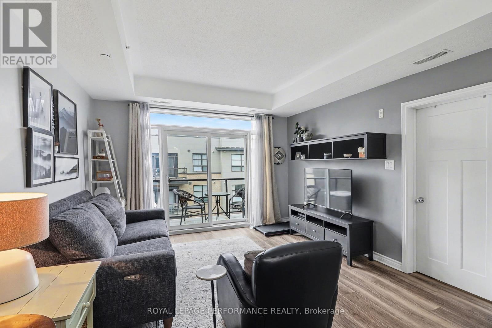 403 - 120 MONTBLANC PRIVATE Image 13