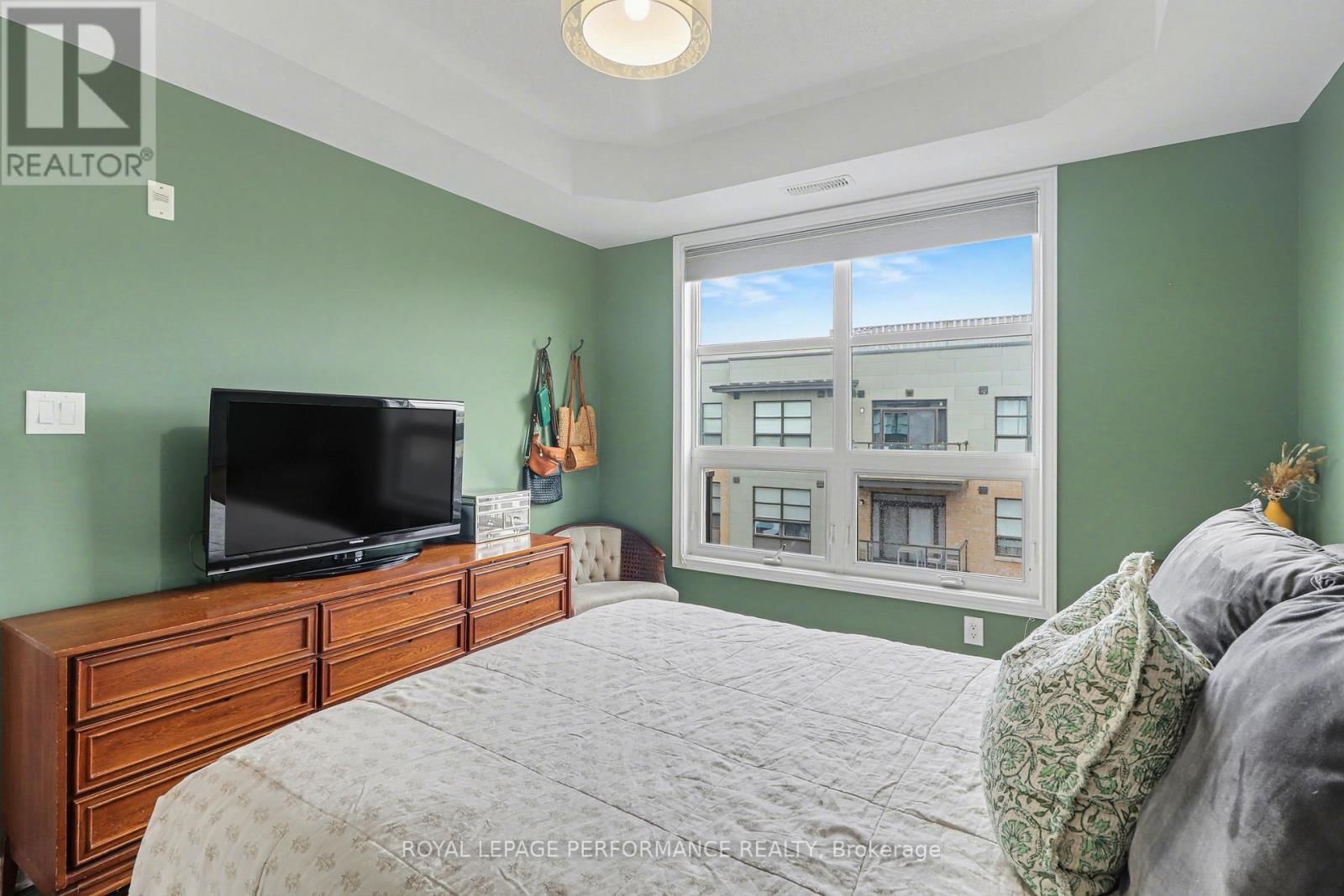 403 - 120 MONTBLANC PRIVATE Image 17