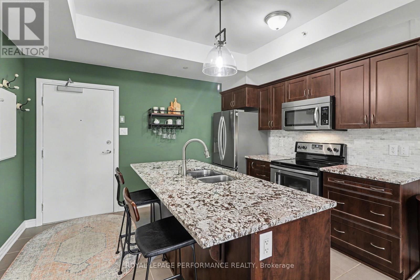 403 - 120 MONTBLANC PRIVATE Image 5