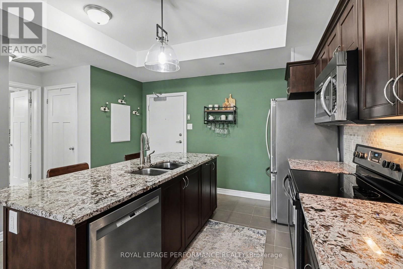 403 - 120 MONTBLANC PRIVATE Image 7