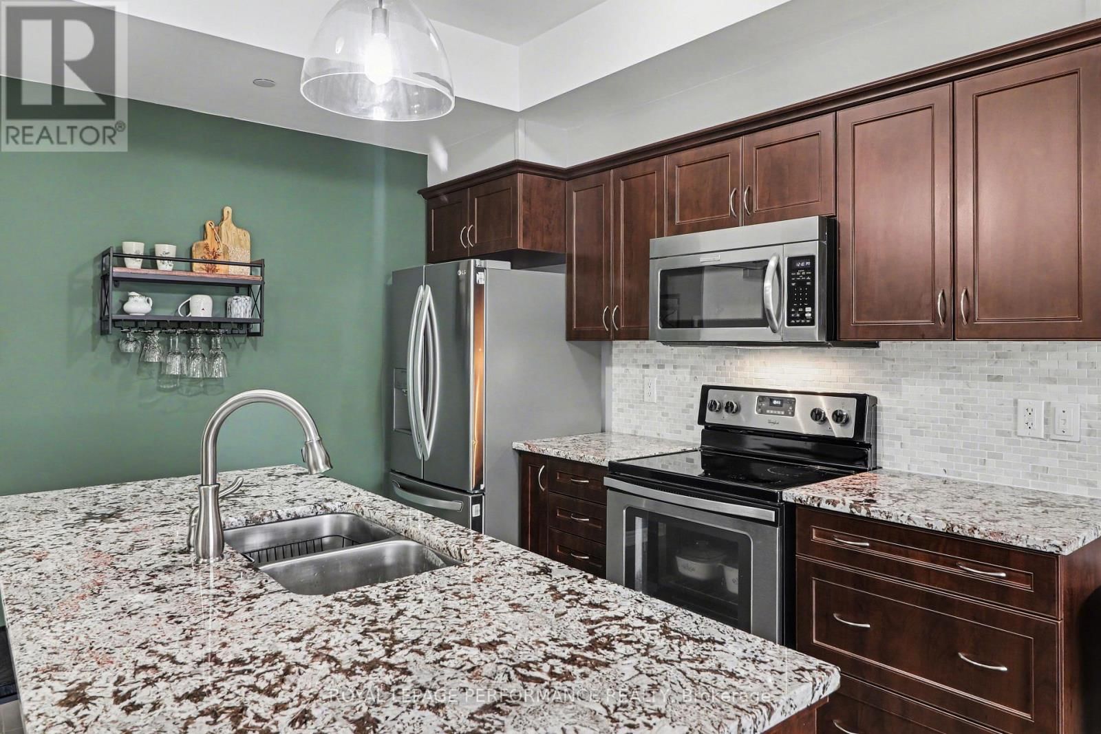 403 - 120 MONTBLANC PRIVATE Image 8