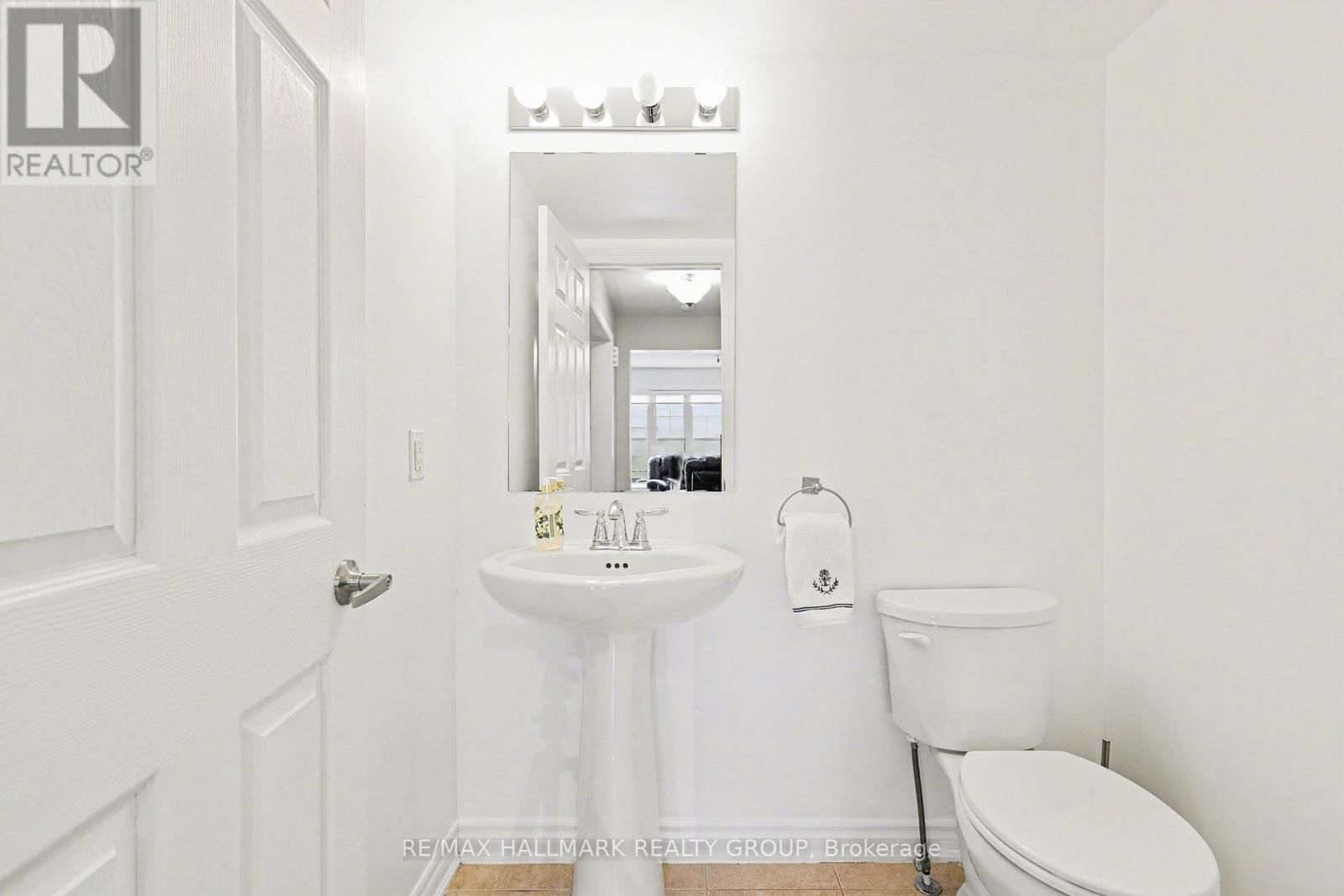 2516 NUTGROVE AVENUE Image 24