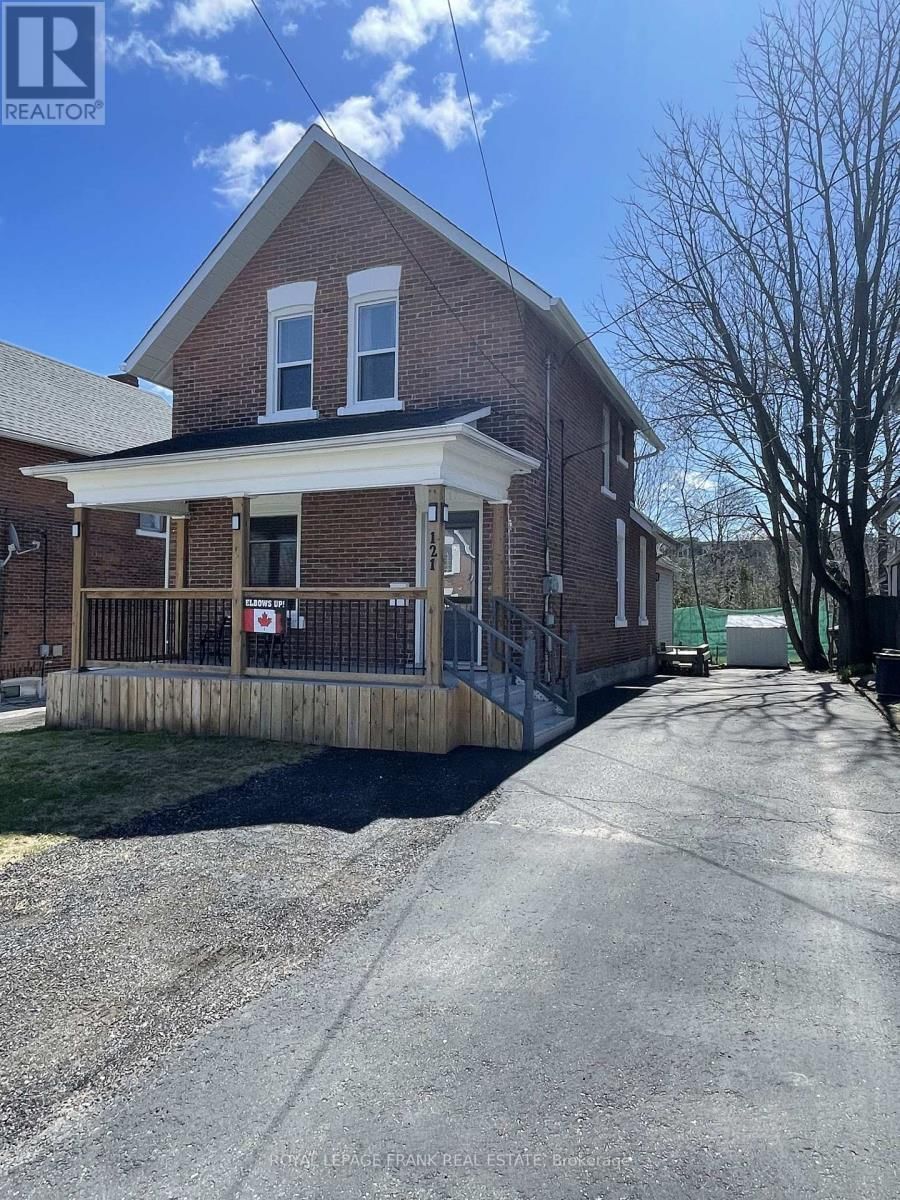 121 DURHAM STREET WEST Image 1