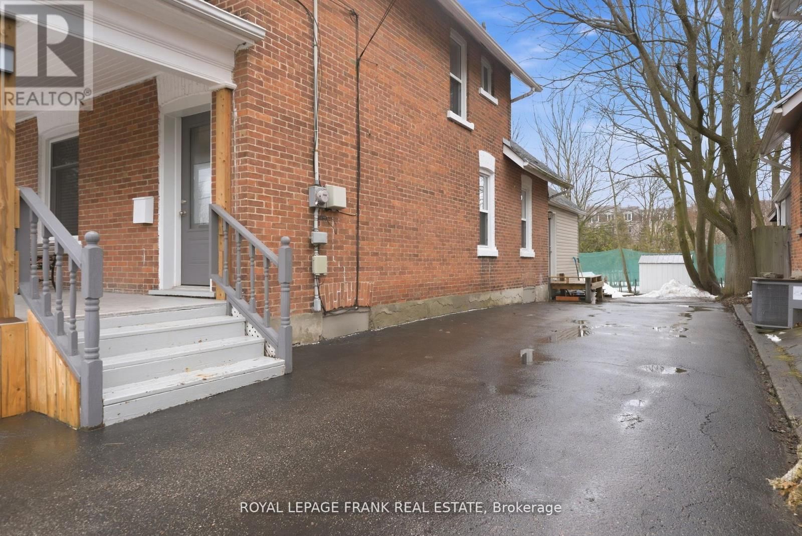 121 DURHAM STREET WEST Image 3