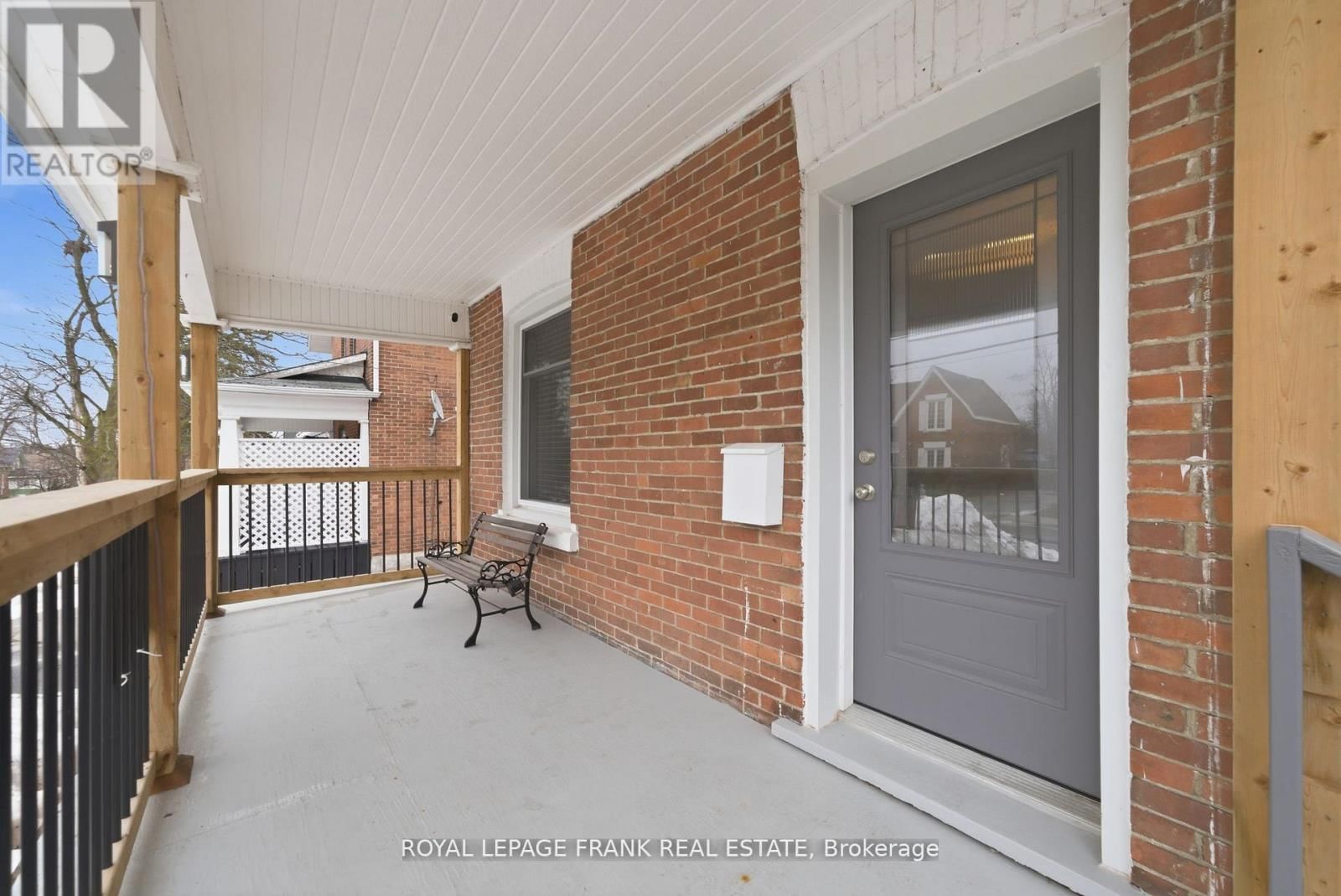 121 DURHAM STREET WEST Image 4