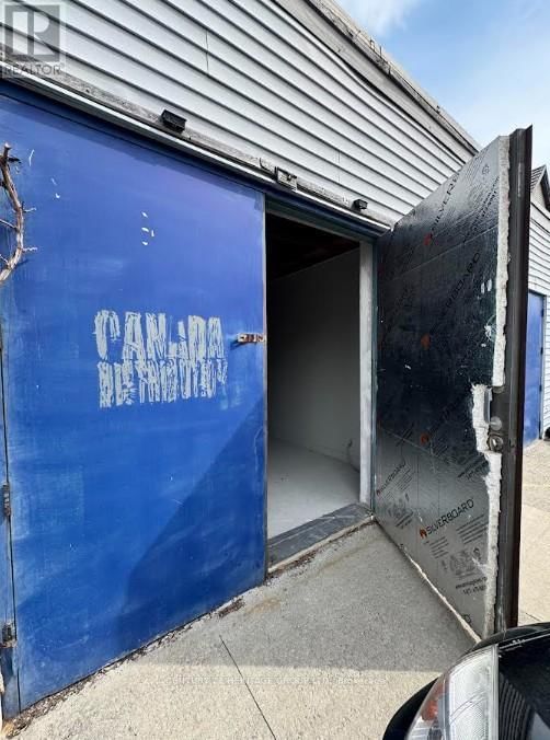 2 - 321 ROBERT STREET Image 2