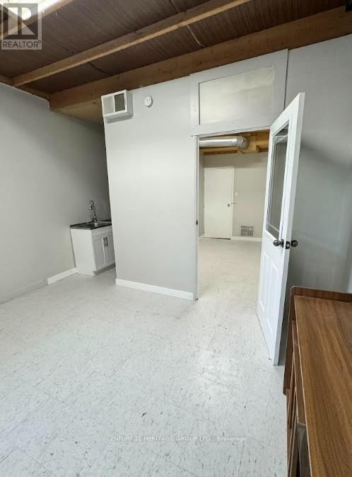 2 - 321 ROBERT STREET Image 3