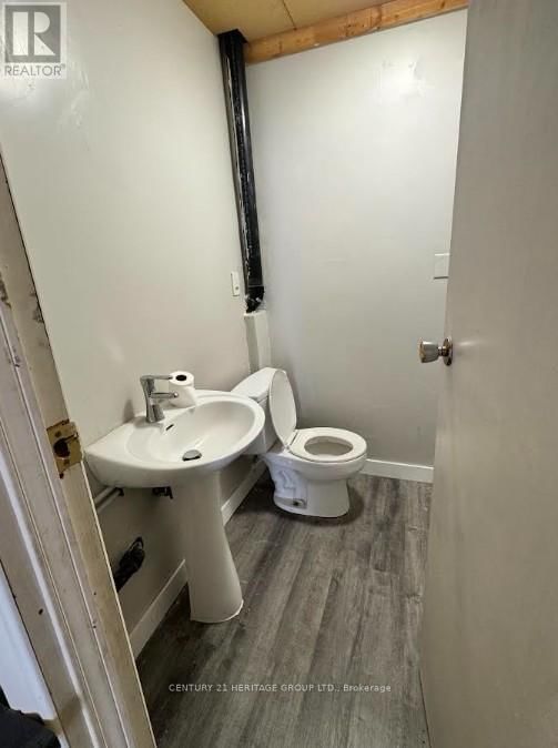 2 - 321 ROBERT STREET Image 4