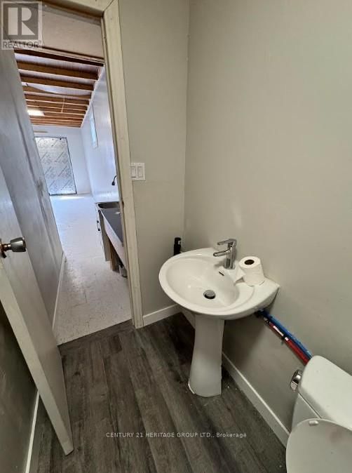 2 - 321 ROBERT STREET Image 5