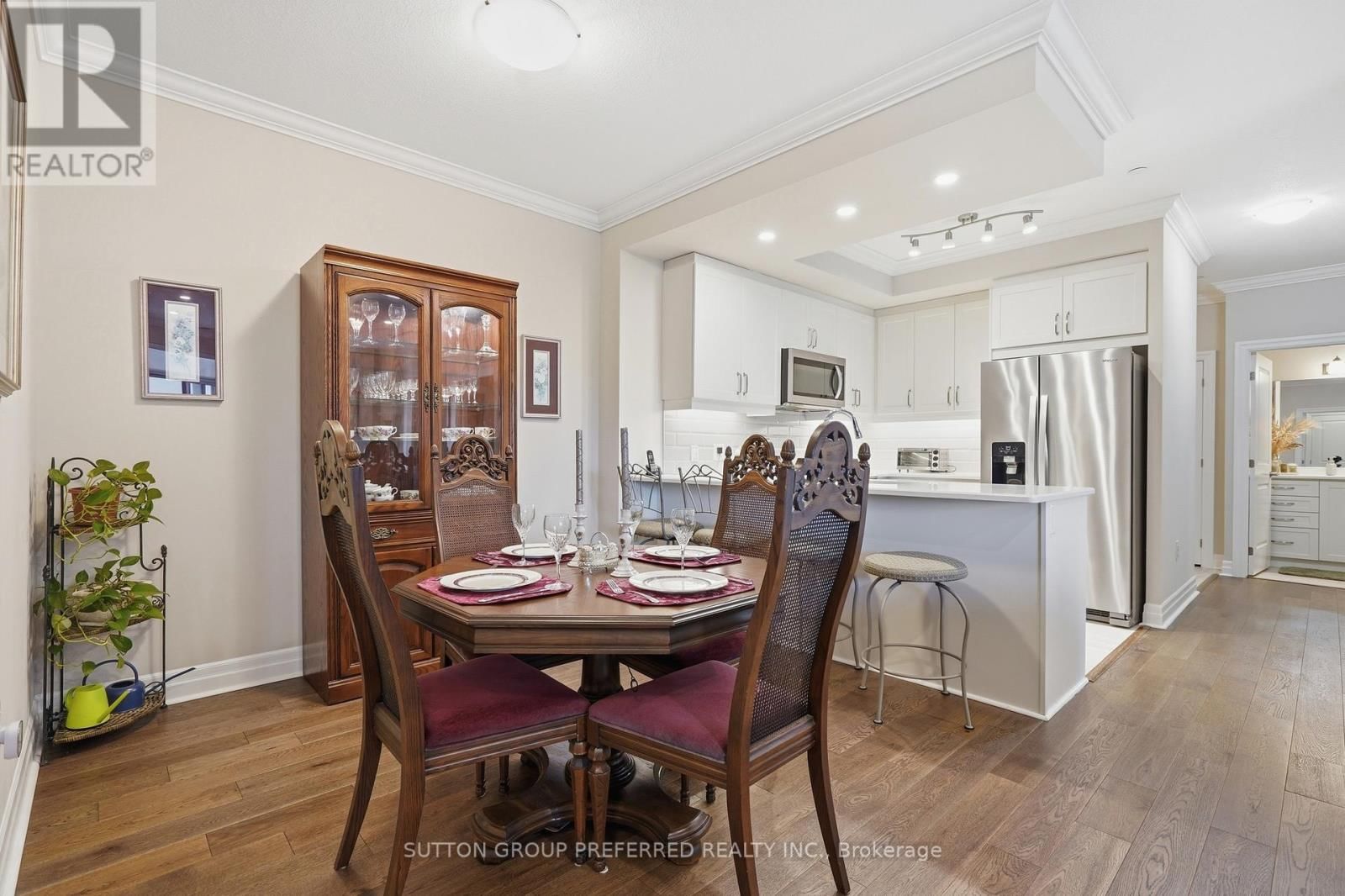 401 - 1200 COMMISSIONERS ROAD WEST Image 16