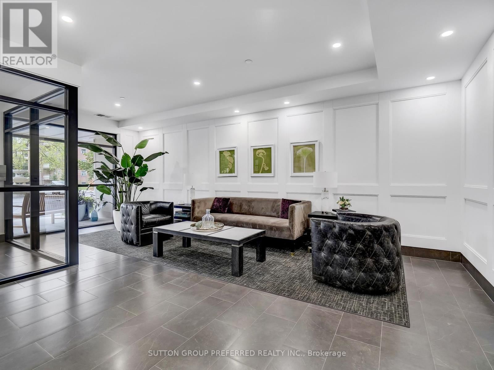 401 - 1200 COMMISSIONERS ROAD WEST Image 4