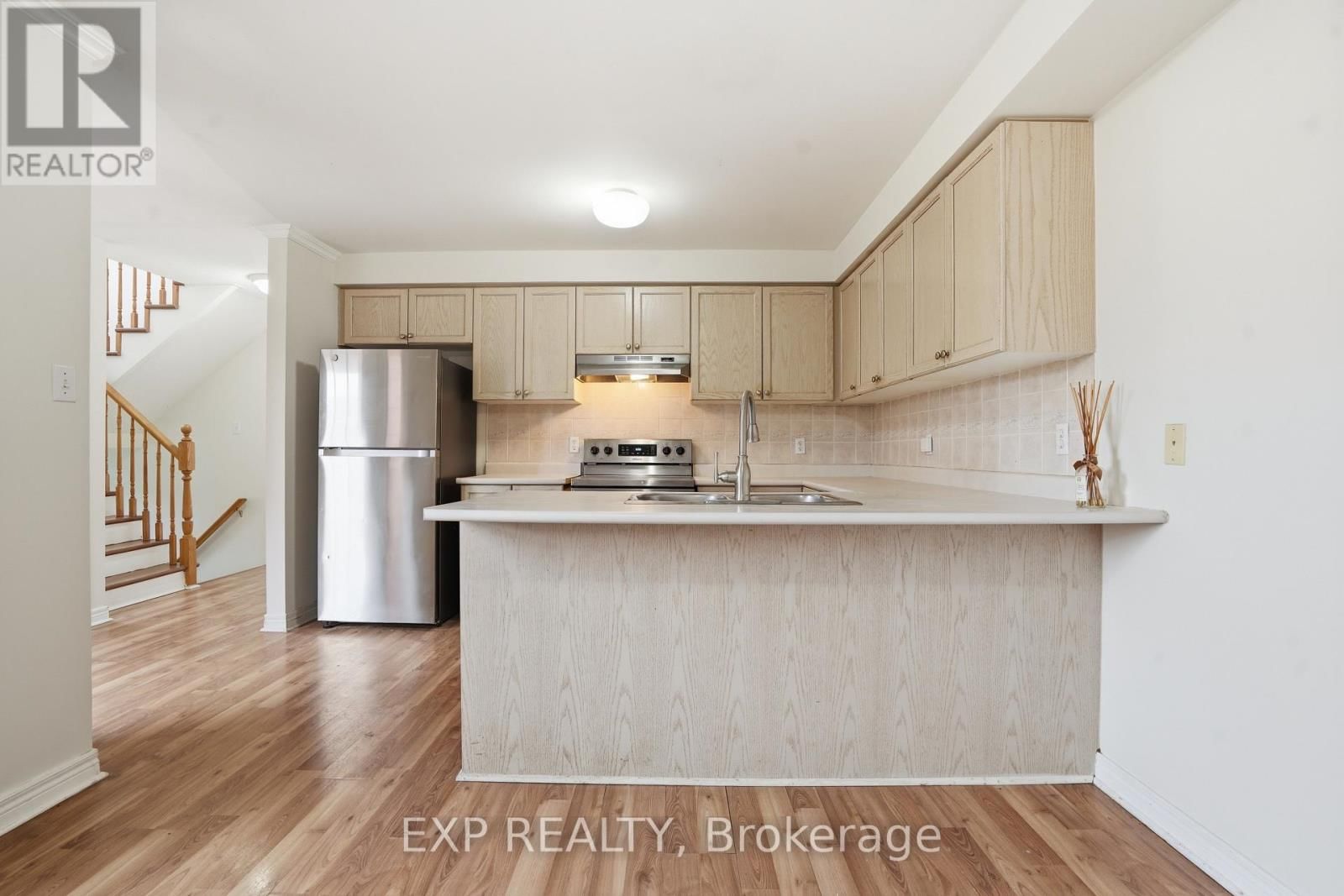 25 NIAGARA-ON-THE-GREEN BOULEVARD Image 15