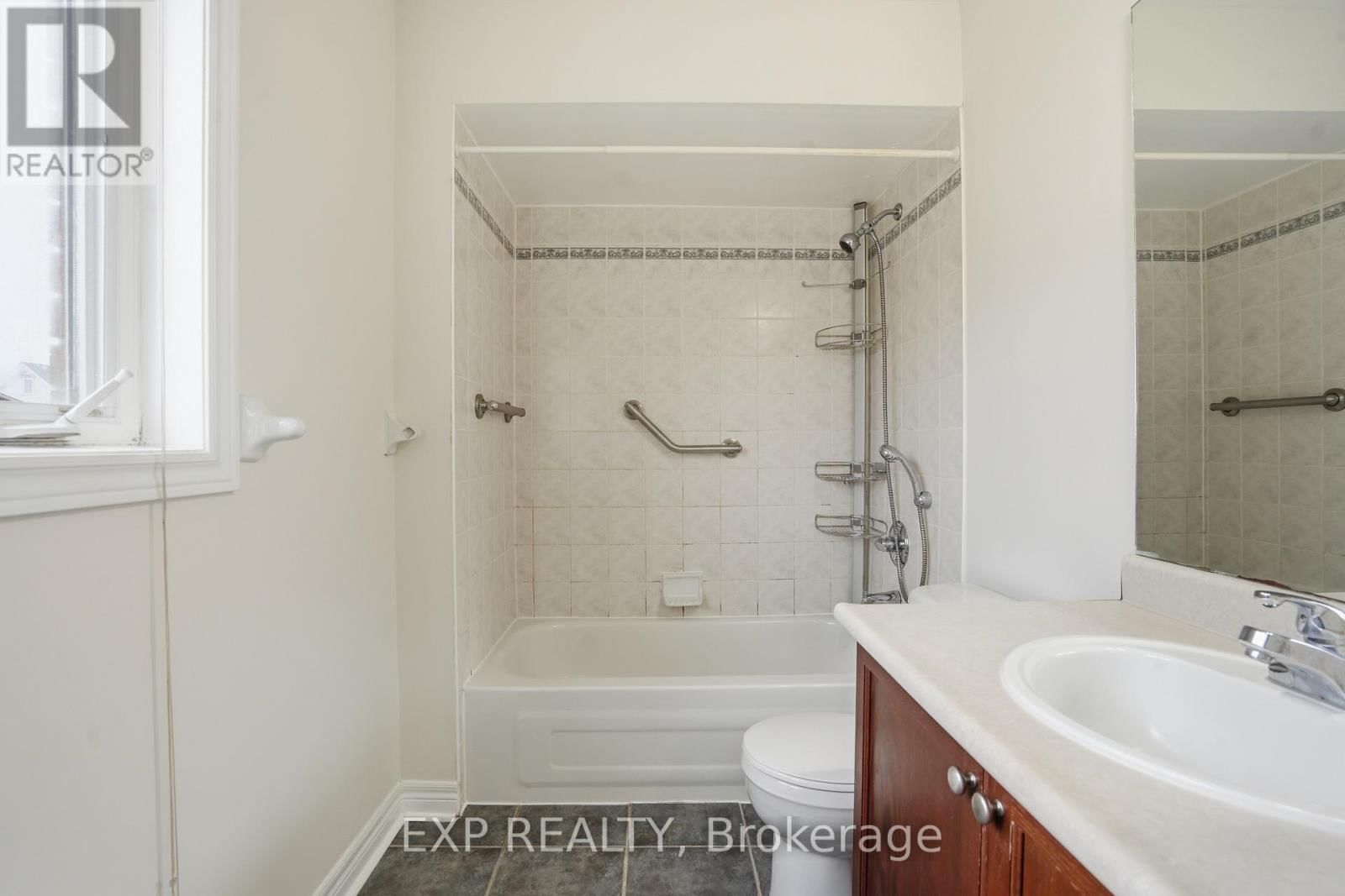 25 NIAGARA-ON-THE-GREEN BOULEVARD Image 20