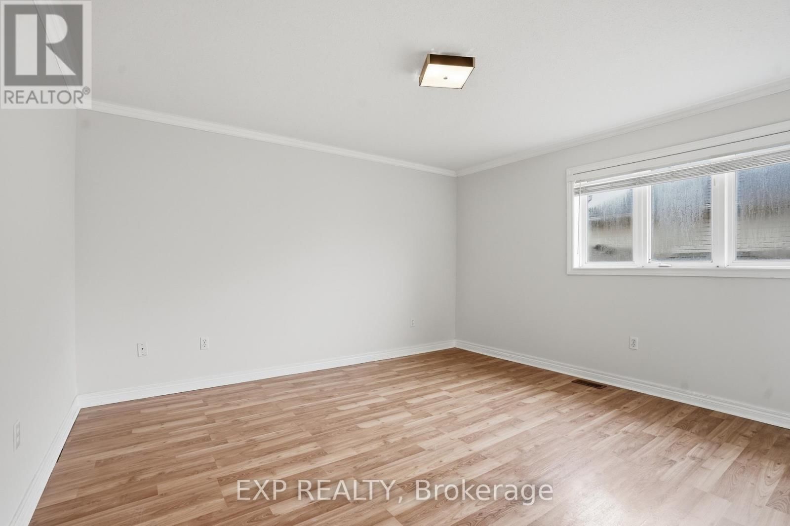 25 NIAGARA-ON-THE-GREEN BOULEVARD Image 21