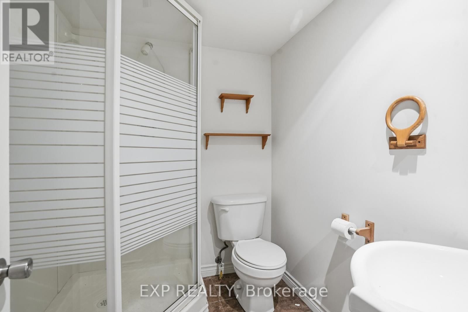 25 NIAGARA-ON-THE-GREEN BOULEVARD Image 28