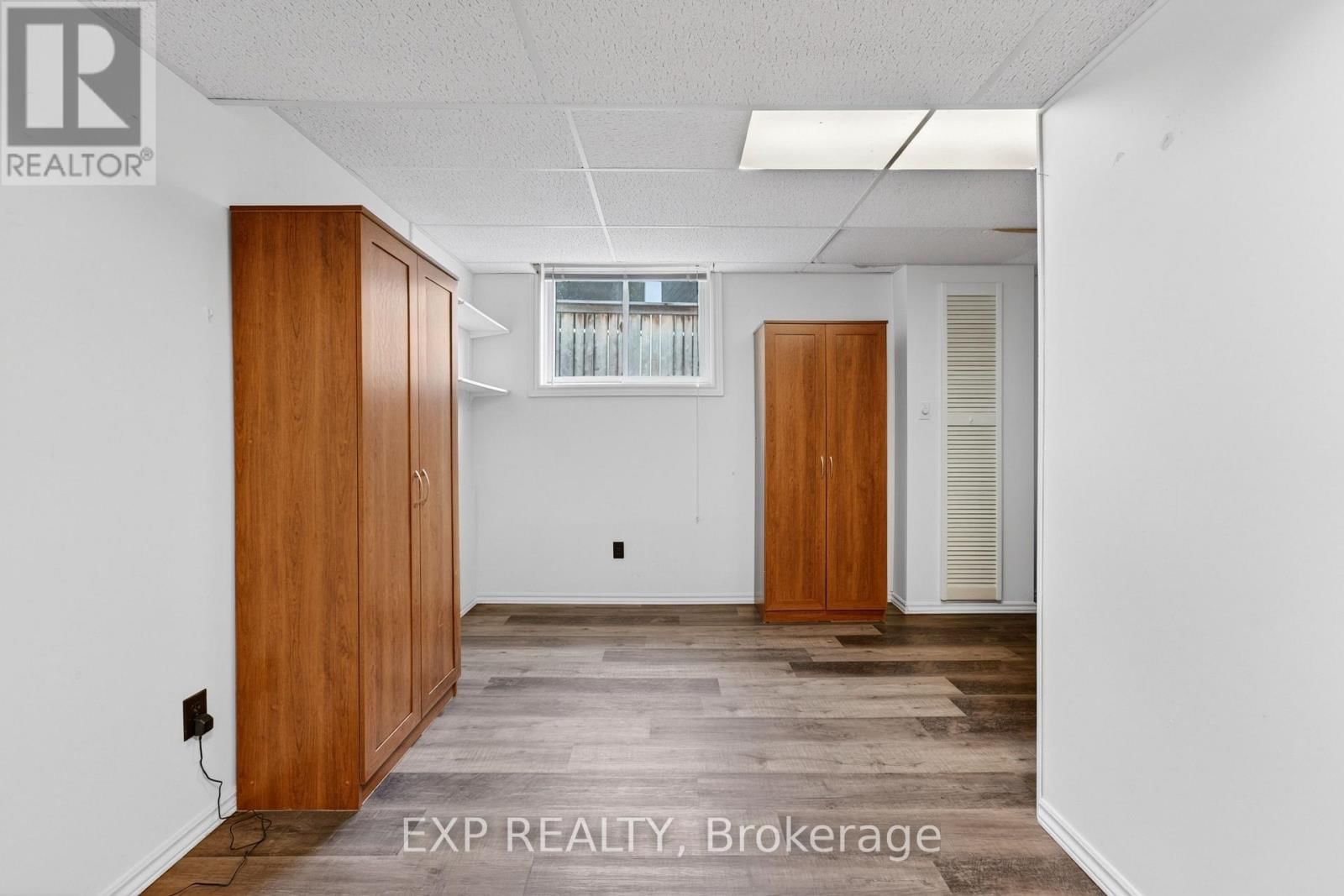 54 DAUPHIN AVENUE Image 17