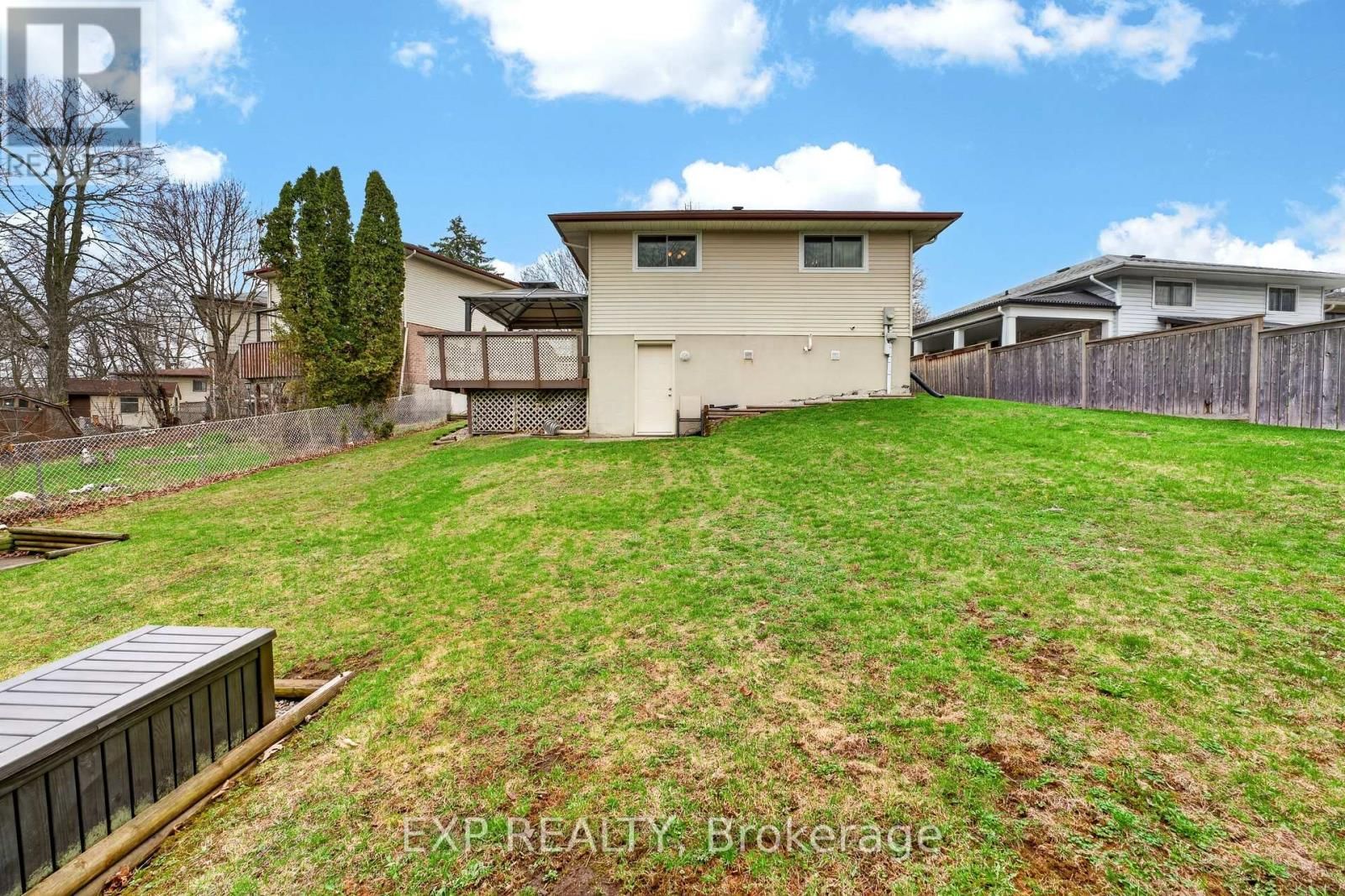 54 DAUPHIN AVENUE Image 27