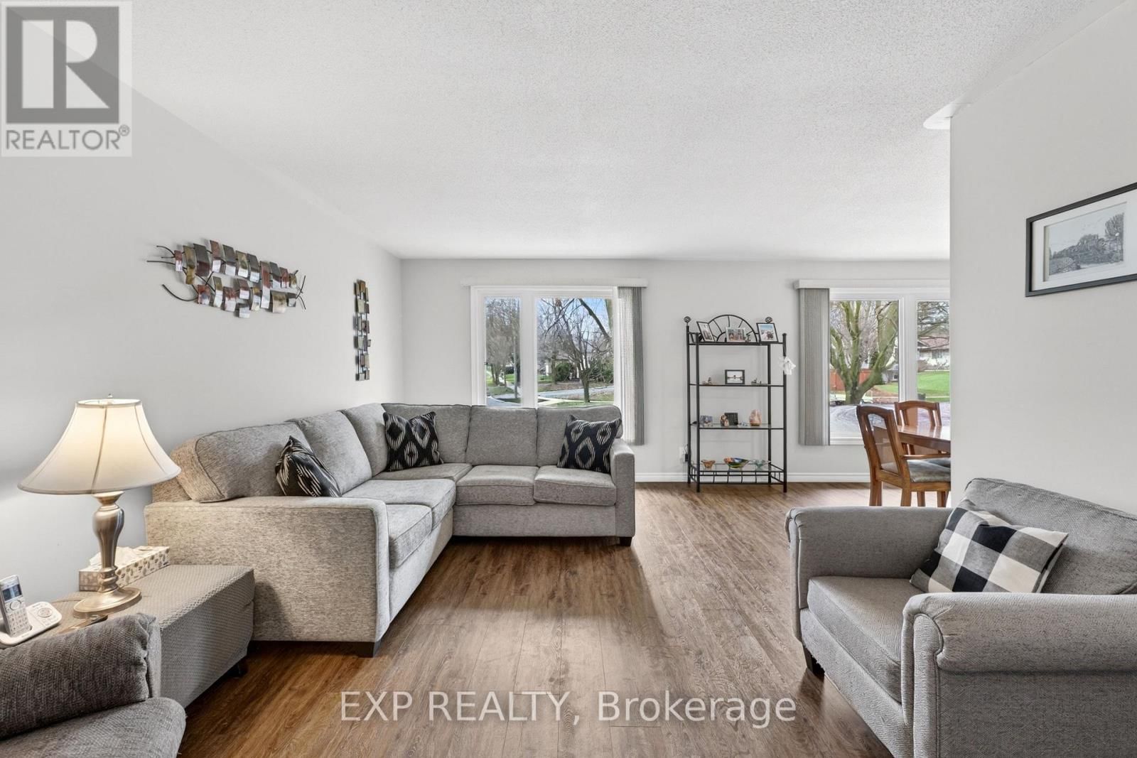 54 DAUPHIN AVENUE Image 4