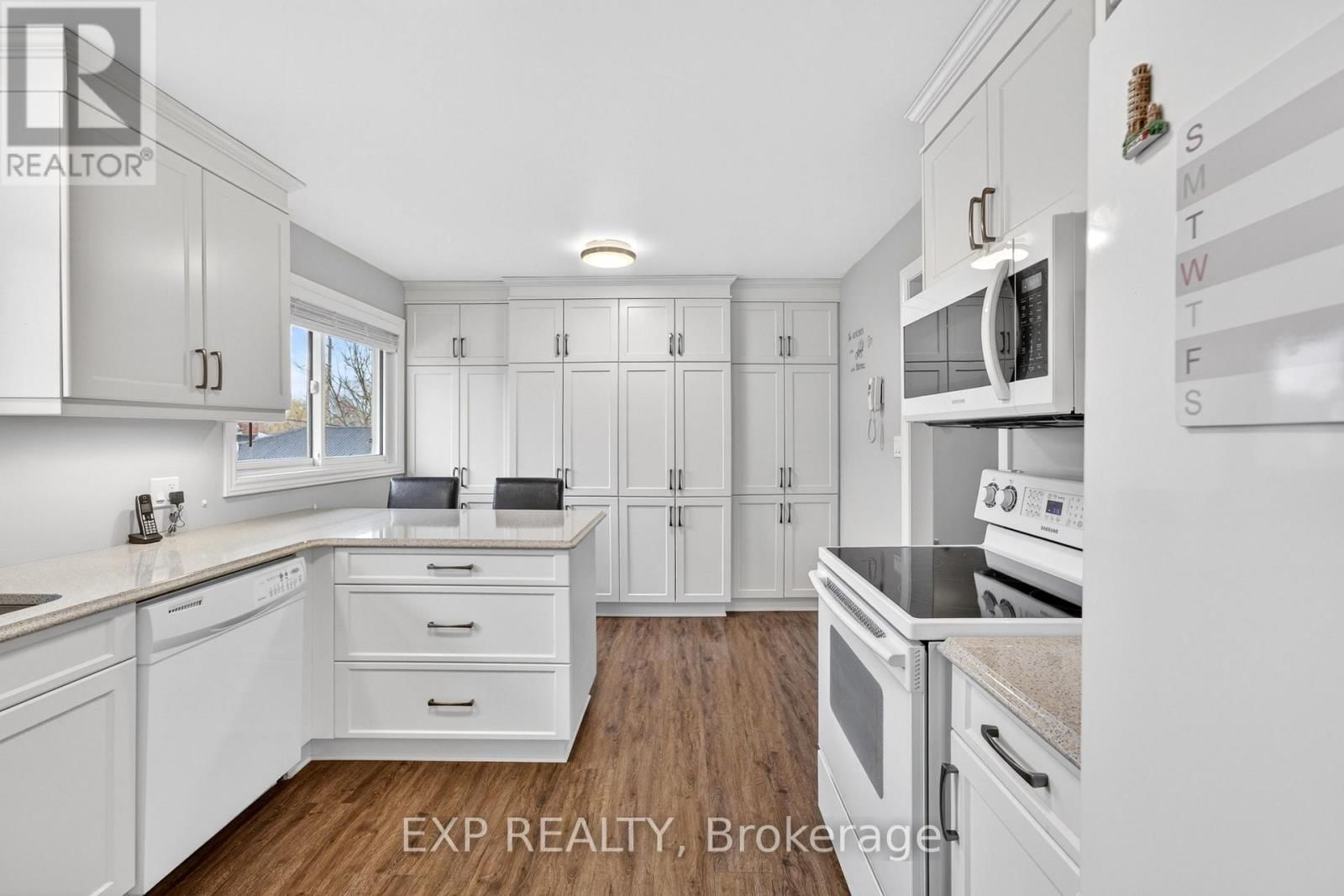 54 DAUPHIN AVENUE Image 8