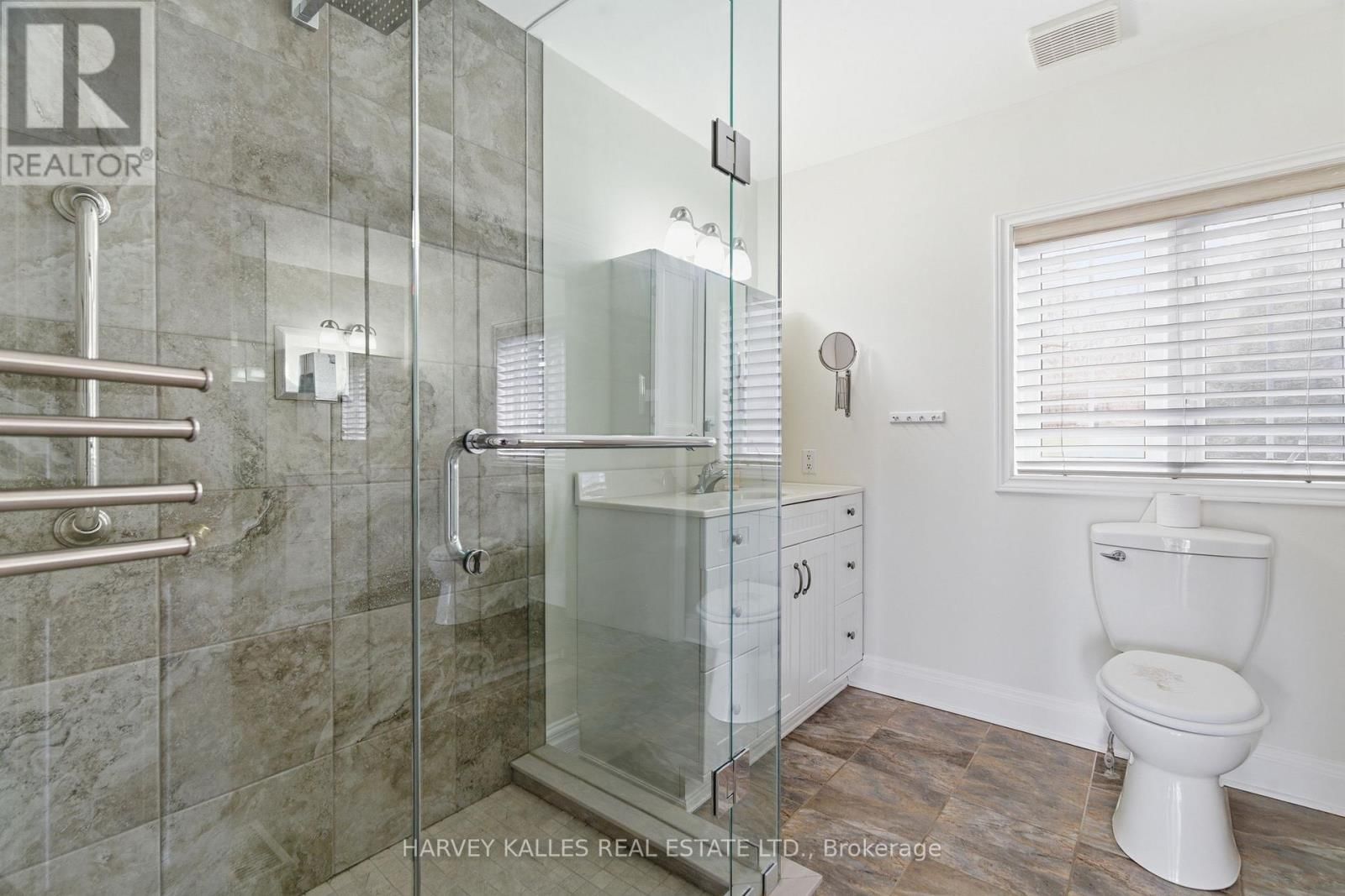 8 OAK DRIVE Image 16