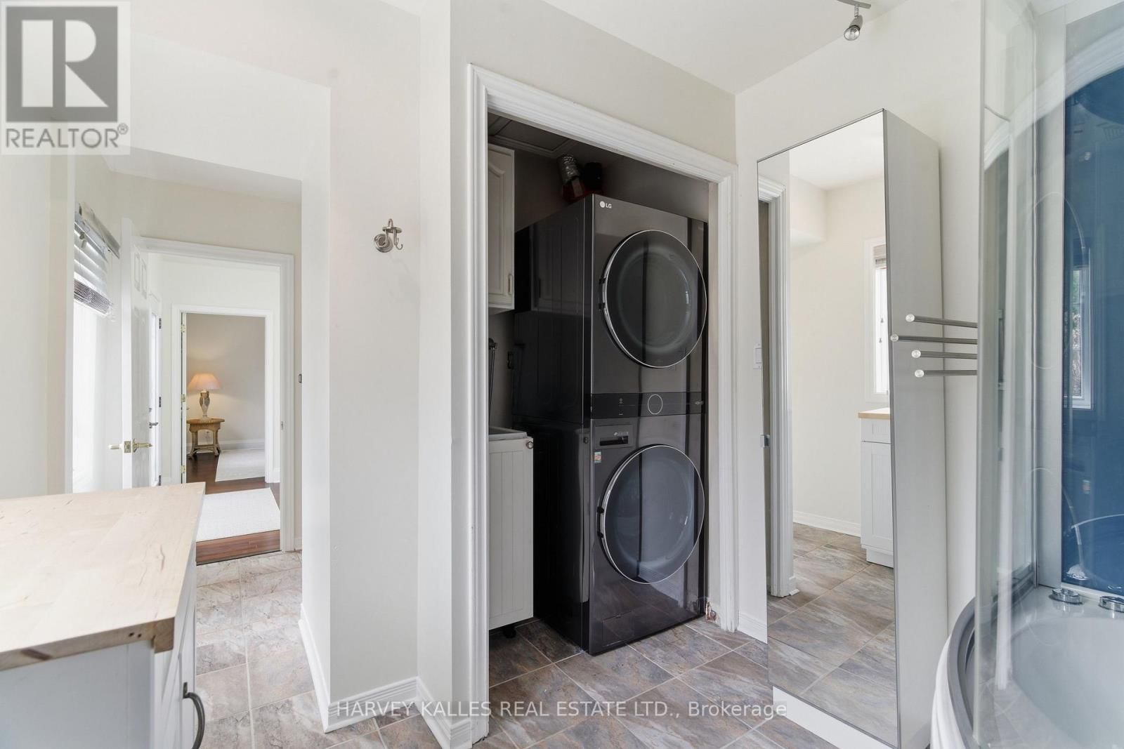 8 OAK DRIVE Image 23