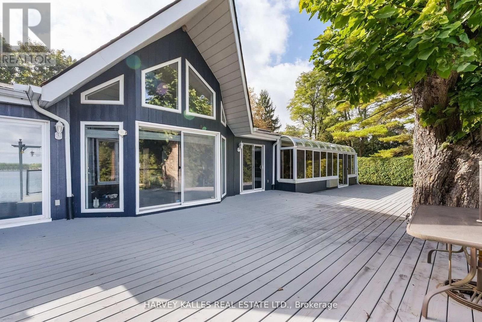 8 OAK DRIVE Image 24