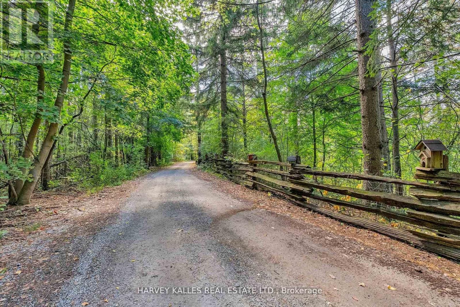 8 OAK DRIVE Image 48