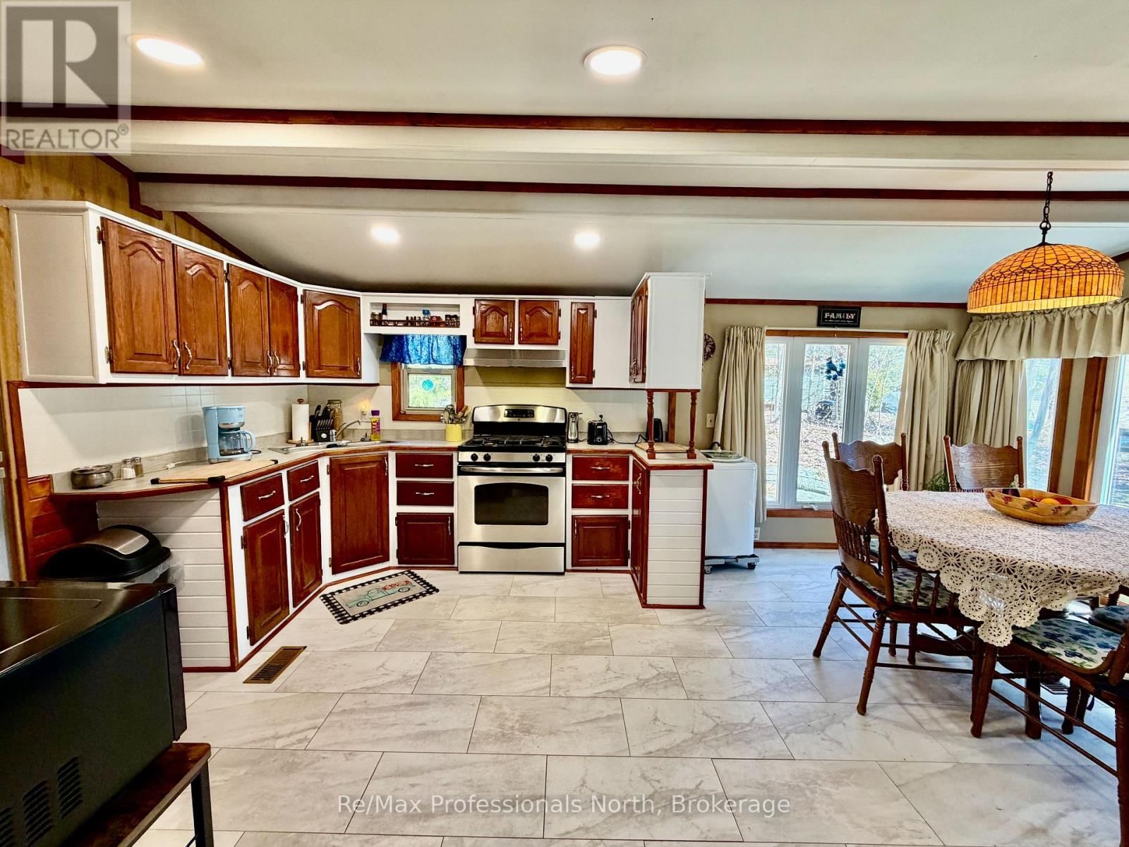 52 - 1007 RACOON ROAD Image 3