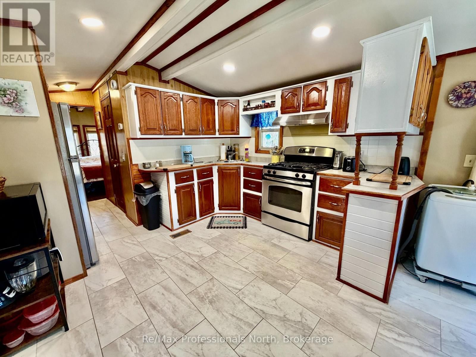 52 - 1007 RACOON ROAD Image 6