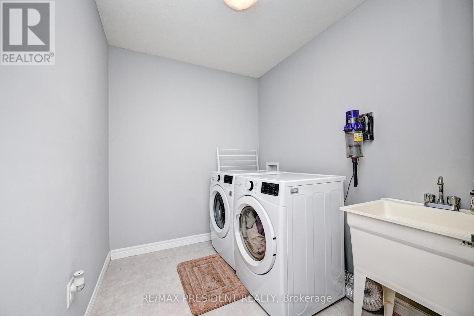 552 FLORENCEDALE CRESCENT Image 12